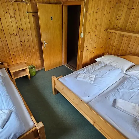 Inn Berggasthaus-strassberg *