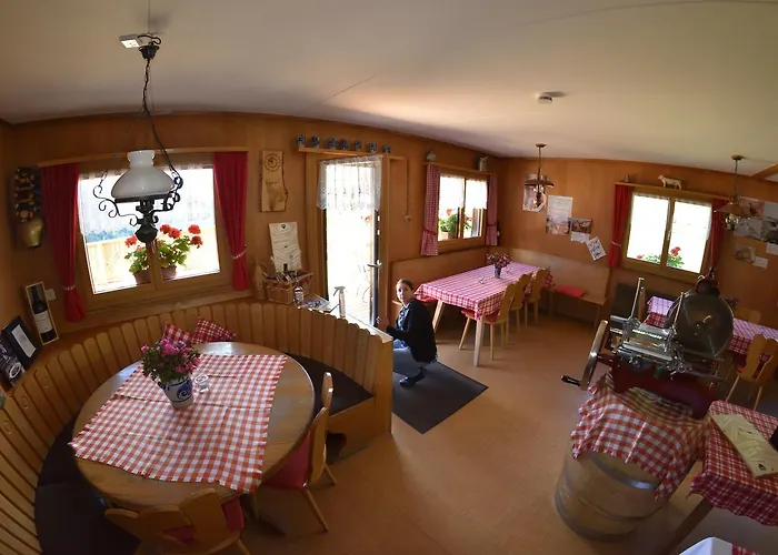 Kro Berggasthaus-strassberg *