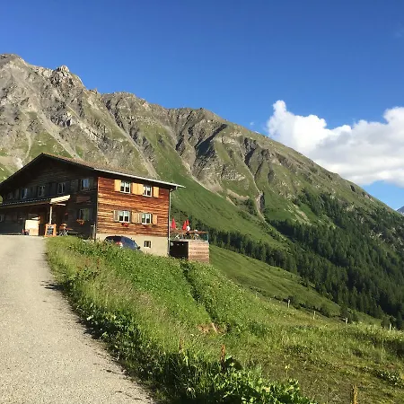 여관 Berggasthaus-strassberg *