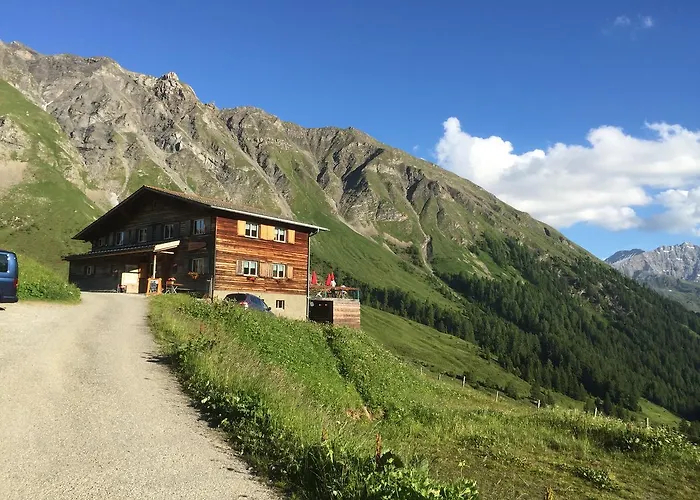 Fogadó Berggasthaus-strassberg *