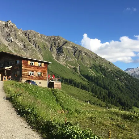 イン Berggasthaus-strassberg *